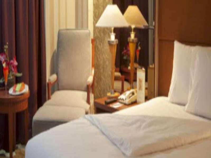 Treva International Hotel Jakarta Exterior photo