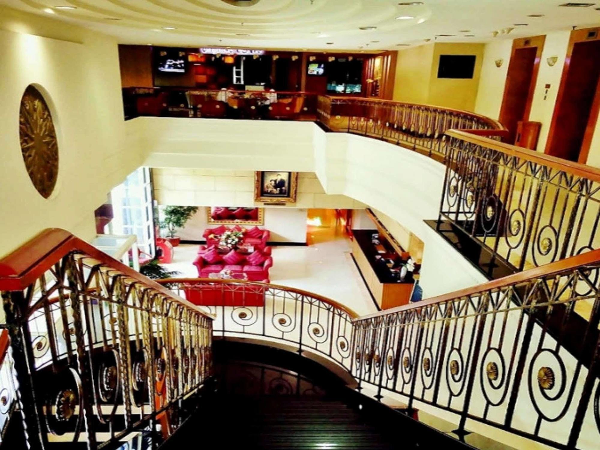 Treva International Hotel Jakarta Exterior photo